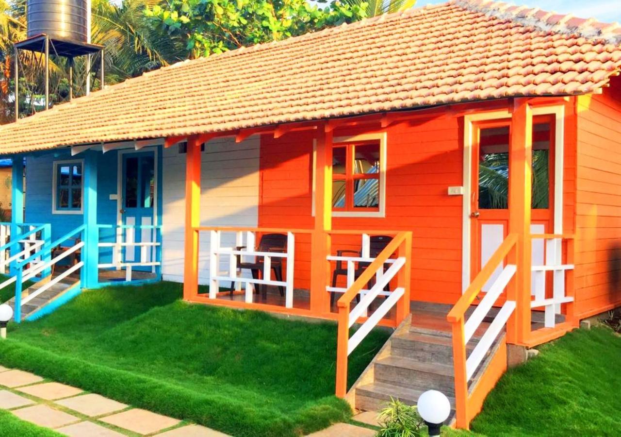 Morjim Queen Beach Resort 外观 照片